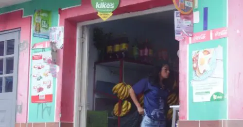TIENDA DE BARRIO CALLE 32 7A CON 43 TIENDA DE BARRIO CALLE 32 7A CON 43